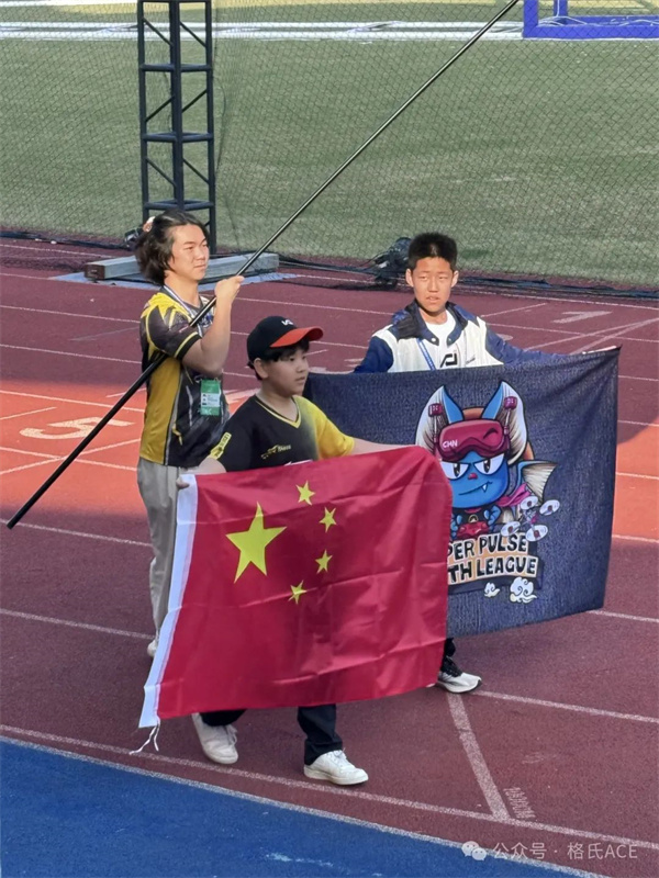 龍隊、小白、果果