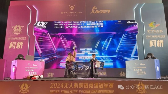 左李可兒、右李明逸